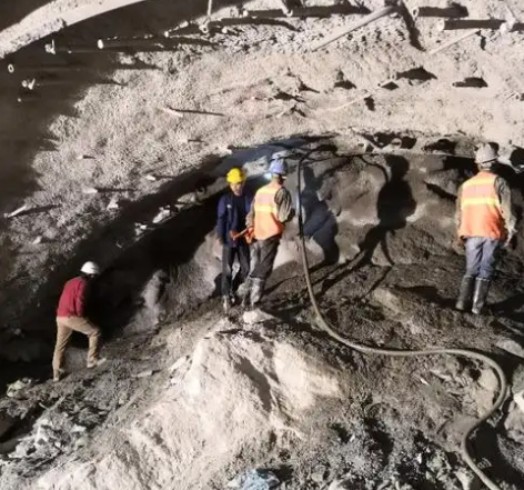 蓟州拱顶带模注浆料的施工流程及注意事项